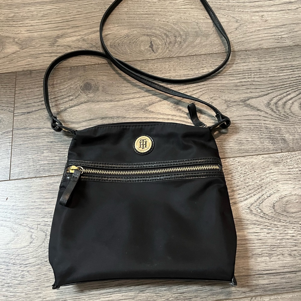 Tommy Hilfiger crossbody